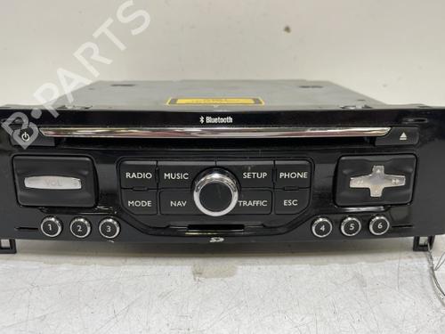 Used Radio Radio 37322106 37322106