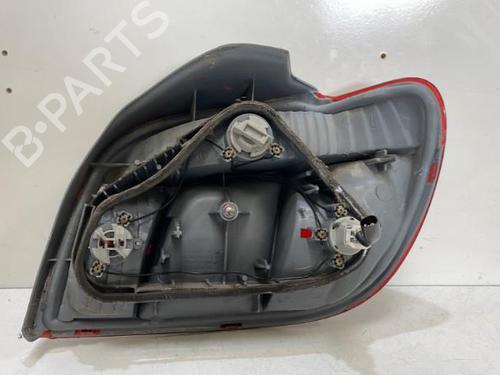 left-taillight-toyota-yaris-_p1_-1999-2000-2001-2002-2003-2004-2005-37320753 main image