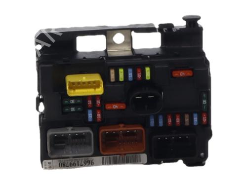 Fuse box CITROËN C3 II (SC_) 1.4 HDi 70 (SC8HZC, SC8HR0, SC8HP4) | BP37349234E1  - Image 5