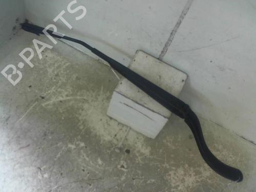 front-windshield-wiper-arm-alfa-romeo-mito-955_-2008-2009-2010-2011-2012-2013-2014-2015-2016-2017-2018-37304762 main image