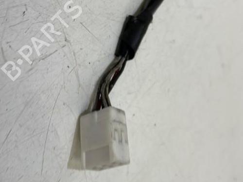 left-mirror-toyota-yaris-_p1_-1999-2000-2001-2002-2003-2004-2005-37320755 main image