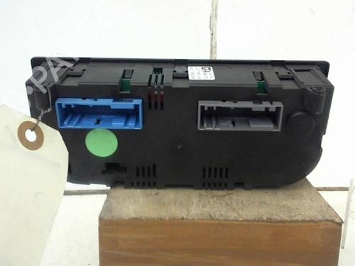 Used Climate control Climate control 37295848 37295848