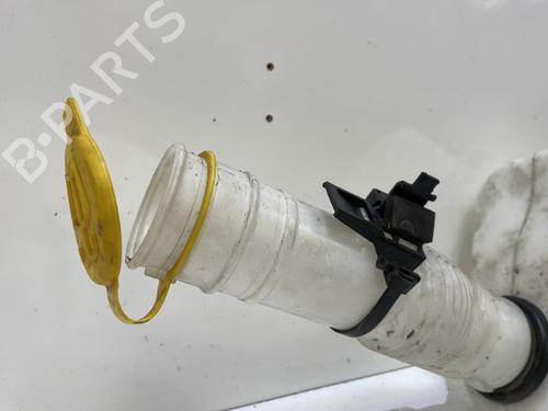Used Windscreen washer tank Windscreen washer tank 37622007 37622007