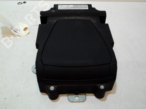 Display Display PEUGEOT 5008 (0U_, 0E_) [2009-2017] 37311694 37311694