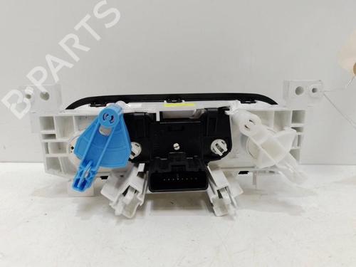 climate-control-renault-trafic-iii-van-fg_-2014-37320596 main image