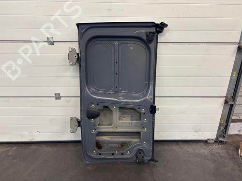 right-tailgate-renault-trafic-iii-van-fg_-2014-37617527 main image