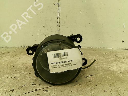 Used Right front fog light Right front fog light 37304563 37304563