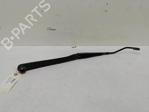 front-windshield-wiper-arm-nissan-juke-f15-2010-2011-2012-2013-2014-2015-2016-2017-2018-2019-37312628 main image