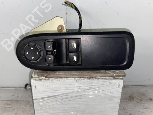Used Left front window switch Left front window switch 37305470 37305470