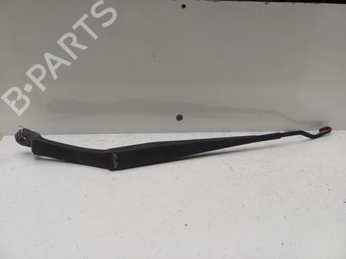 Used Front windshield wiper arm Front windshield wiper arm 37318530 37318530