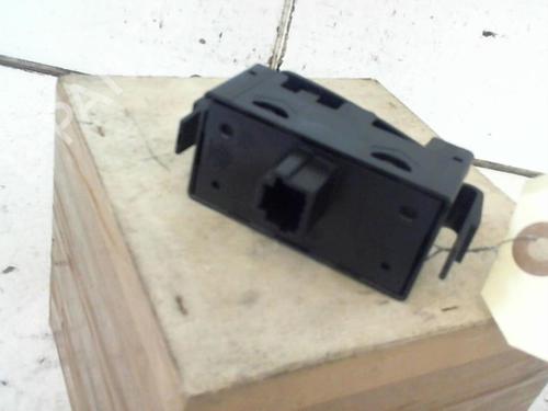 Warning switch RENAULT SCÉNIC III (JZ0/1_) 1.5 dCi | BP37300514I22 - Image 2