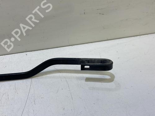 Used Front windshield wiper arm Front windshield wiper arm 37318674 37318674