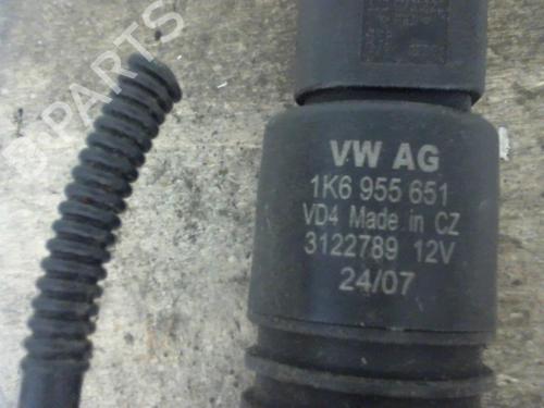 washer-pump-vw-passat-b6-variant-3c5-2005-2006-2007-2008-2009-2010-2011-37302078 main image