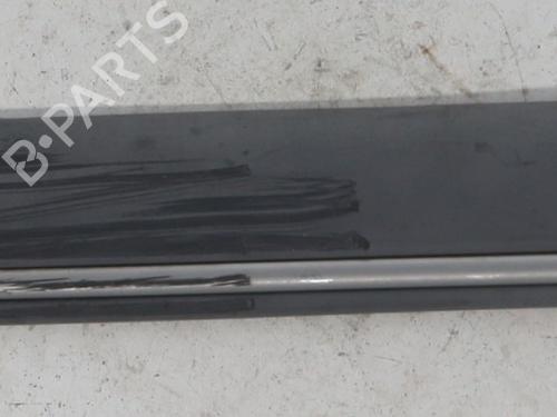 Used Door moulding trim Door moulding trim PEUGEOT 106 II (1A_, 1C_) 1.4 i (75 hp) 39933962 39933962