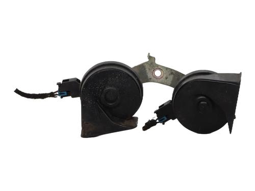 horn-opel-corsa-d-s07-2006-2007-2008-2009-2010-2011-2012-2013-2014-2015-37329184 main image