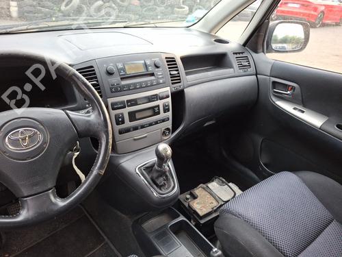 Brugte TOYOTA COROLLA Verso (_E12_)  2.0 D-4D (CDE120_, CDE120R)  4803422
