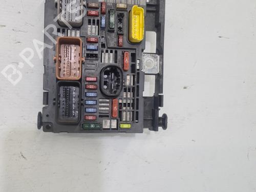Caixa de fusíveis Caixa de fusíveis 37322110 37322110