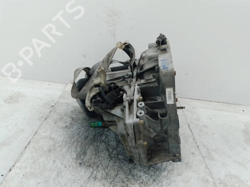 gearbox-renault-scenic-ii-jm01_-2003-2004-2005-2006-2007-2008-2009-2010-37319662 main image