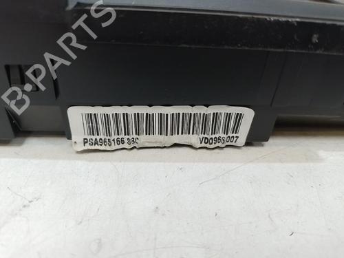 Used Instrument cluster Instrument cluster 37316081 37316081