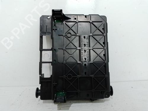Used Fuse box Fuse box 37316086 37316086