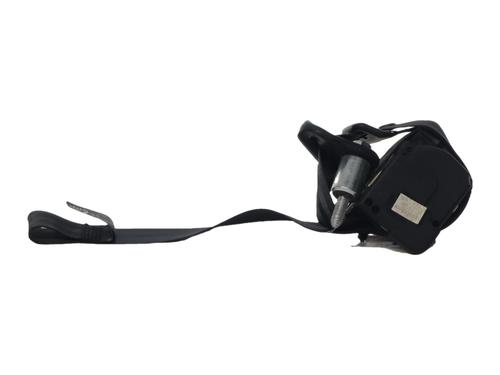 front-right-seatbelt-renault-twingo-ii-cn0_-2007-38229222 main image