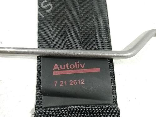 rear-left-seatbelt-peugeot-2008-i-cu_-2013-37304660 main image