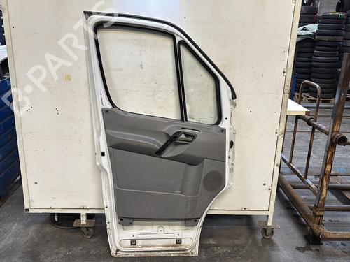 Used Left front door Left front door 37622684 37622684