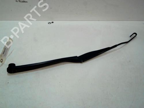 front-windshield-wiper-arm-nissan-juke-f15-2010-2011-2012-2013-2014-2015-2016-2017-2018-2019-37311445 main image