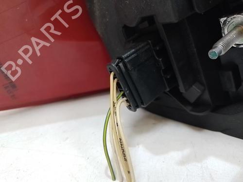 right-taillight-peugeot-206-cc-2d-2000-2001-2002-2003-2004-2005-2006-2007-2008-37315919 main image