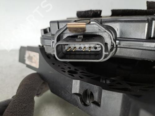 front-right-lock-renault-captur-i-j5_-h5_-2013-38666149 main image