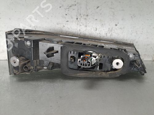 Used Right tailgate light Right tailgate light PEUGEOT 308 III (FB_, FH_, FP_, F3_, FM_) BlueHDi 130 (FBYHZL, FBYHZT) (131 hp) 38668734 38668734