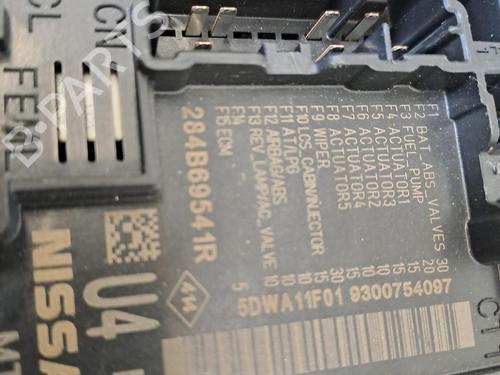 Used Fuse box Fuse box 38716646 38716646