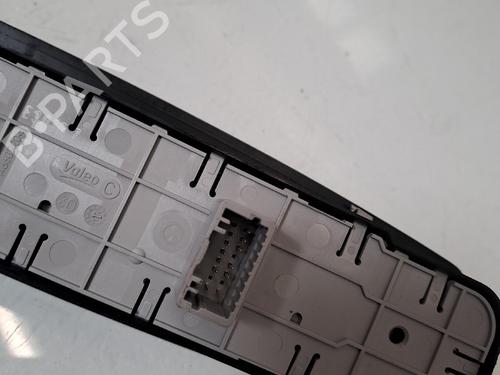 Venstre fortil elrude kontakt Venstre fortil elrude kontakt RENAULT GRAND SCÉNIC III (JZ0/1_) 1.5 dCi (JZ09, JZ0D, JZ10, JZ14, JZ1G, JZ29, JZ2C) (110 hp) 39755610 39755610