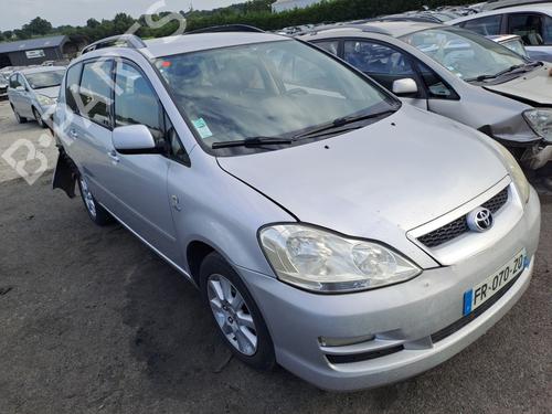 Brugte TOYOTA AVENSIS VERSO (_M2_) 2.0 D (CLM20_, CLM20R) 4930509