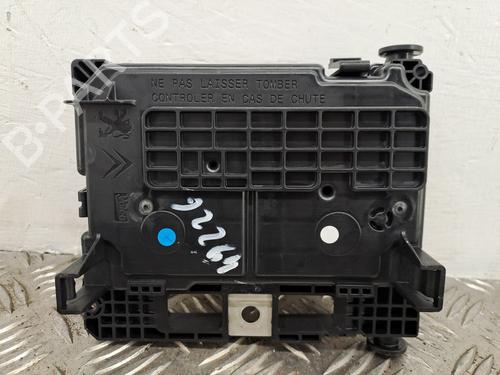 Used Fuse box Fuse box 38671191 38671191