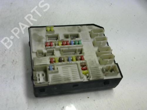 Used Fuse box Fuse box 38660531 38660531