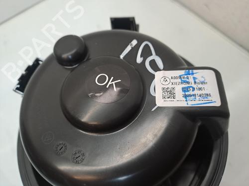Used Heater blower motor Heater blower motor PEUGEOT 208 II (UB_, UP_, UW_, UJ_) 1.2 Hybrid 100 (101 hp) 39985763 39985763