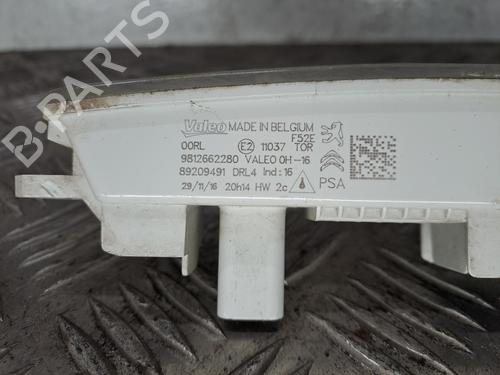Used Left daytime light Left daytime light 38669842 38669842