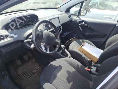 Brugte PEUGEOT 208 I (CA_, CC_)  1.2 VTI 82  4930667