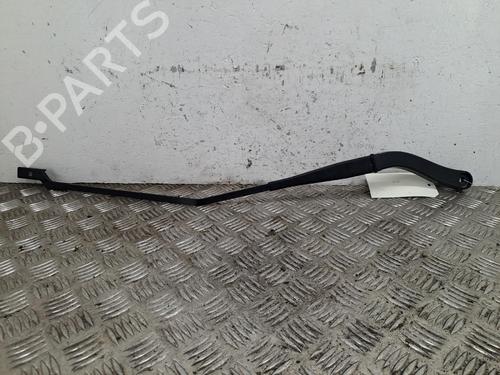front-windshield-wiper-arm-nissan-primastar-van-x82-2021-38672506 main image