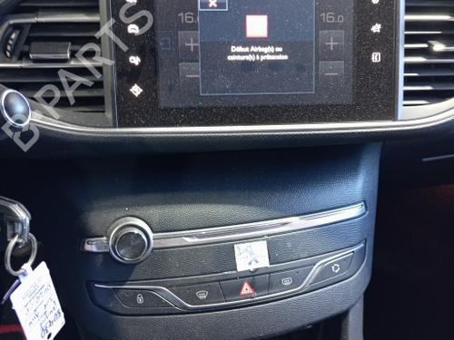 Used Display monitor Display monitor PEUGEOT 308 II (LB_, LP_, LW_, LH_, L3_) 1.2 THP 130 (131 hp) 40602998 40602998
