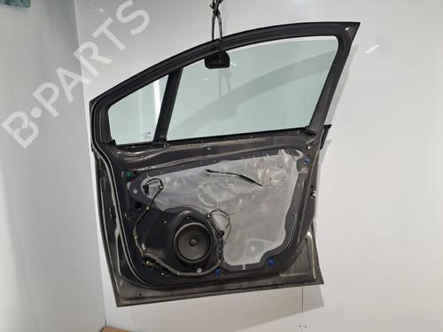 Used Right front door Right front door 38672256 38672256