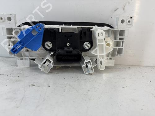 climate-control-renault-trafic-iii-van-fg_-2014-38668080 main image