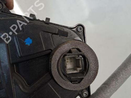 front-left-lock-renault-express-box-bodympv-2021-40160519 main image