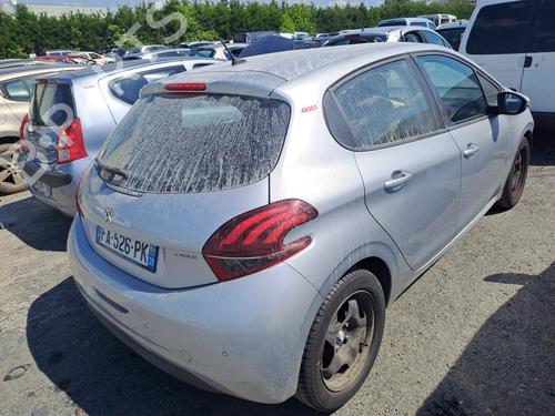 Used Parts PEUGEOT 208 I (CA_, CC_)  1.2 PureTech 82  4930282