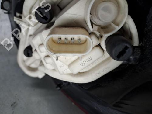 left-taillight-opel-astra-j-p10-2009-2010-2011-2012-2013-2014-2015-2016-38664870 main image