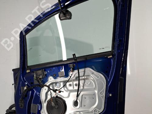 Used Right front door Right front door 39164480 39164480