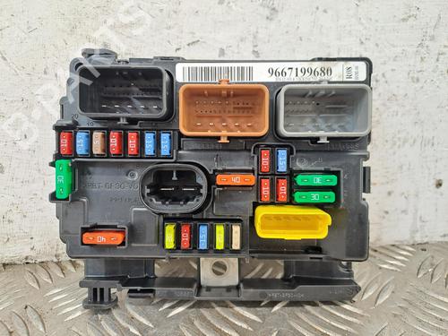 Fuse box DS DS 3 (SA_) 1.2 VTi 82 (SAHMZ6) | BP38672649E1 - Image 3