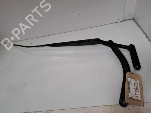 Used Front windshield wiper arm Front windshield wiper arm 39022594 39022594