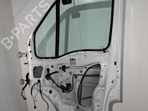 Used Right front door Right front door 38665396 38665396